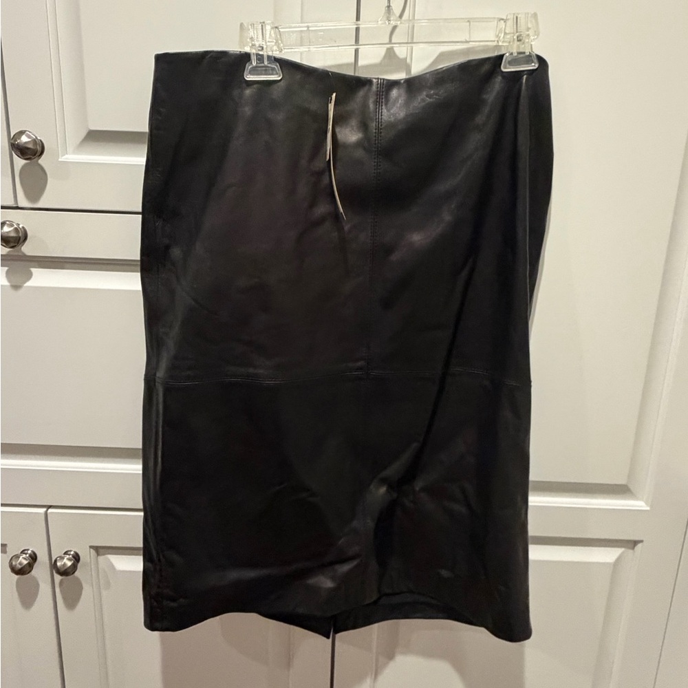 Talbots || Luxe Leather Pencil Skirt, Black || Size 14 – NWT
